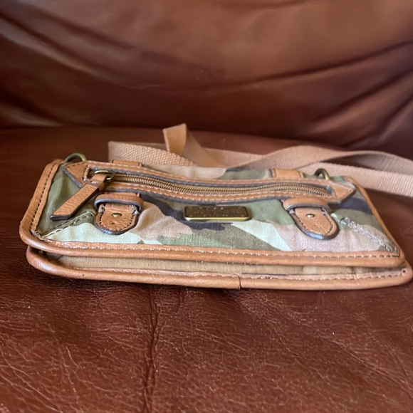 Fossil Crossbody Wallet/Bag - Picture 3 of 6
